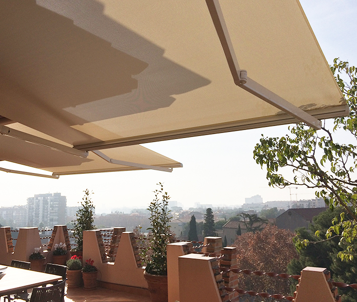 Toldo de brazos articulados